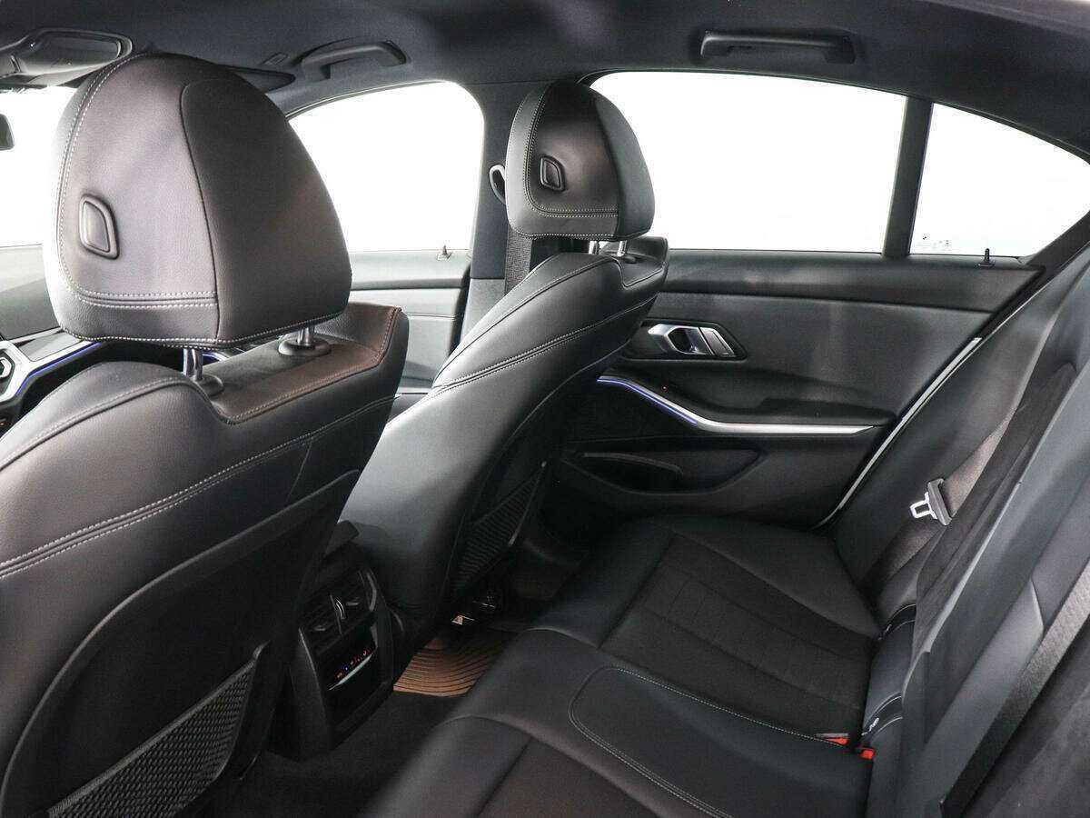 BMW 3 серии с пробегом — 2019 год. Фото: #7