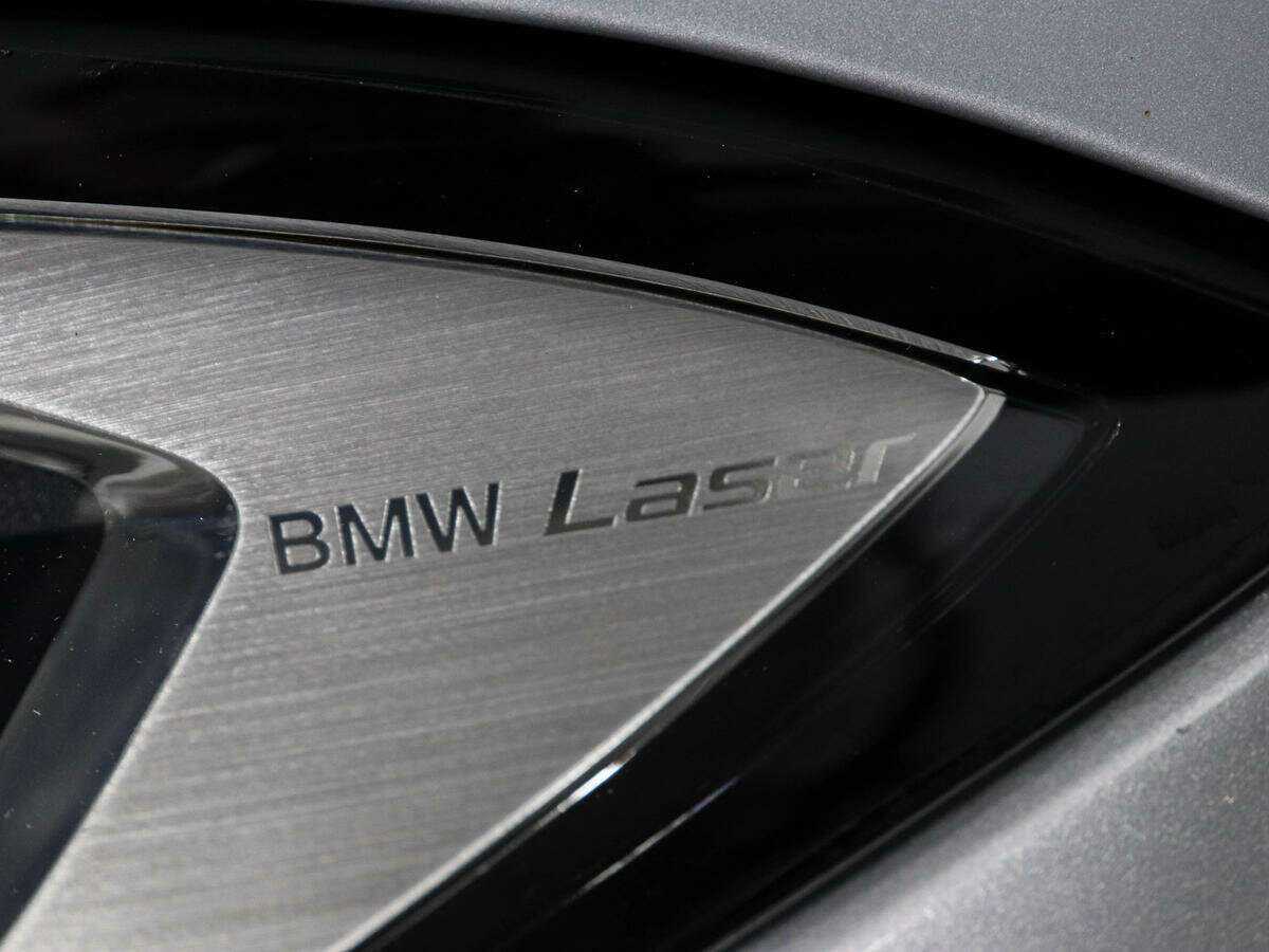 BMW 3 серии с пробегом — 2019 год. Фото: #9