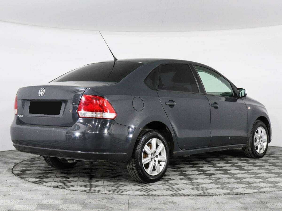 Volkswagen Polo с пробегом — 2011 год. Фото: #2
