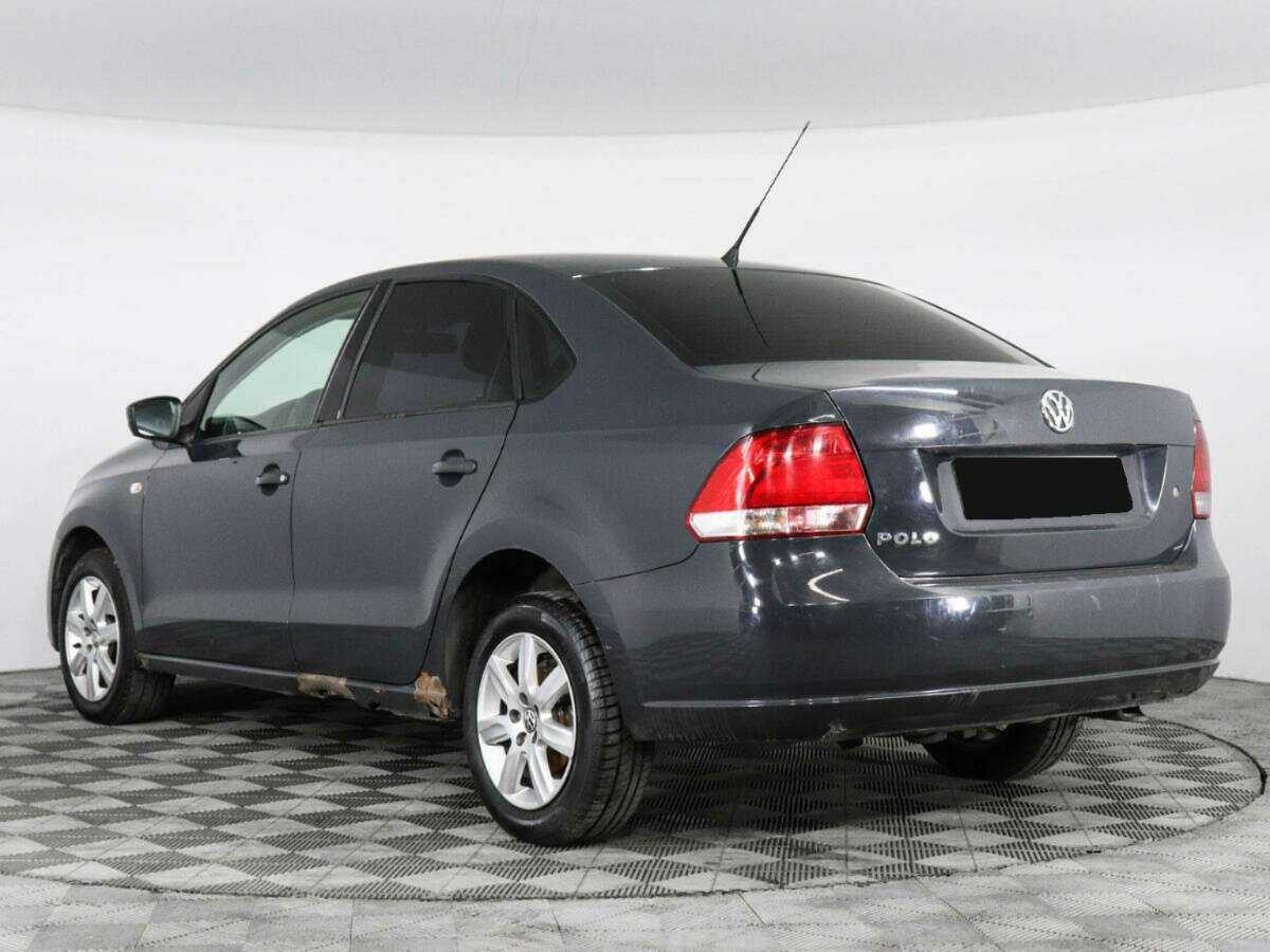 Volkswagen Polo с пробегом — 2011 год. Фото: #3