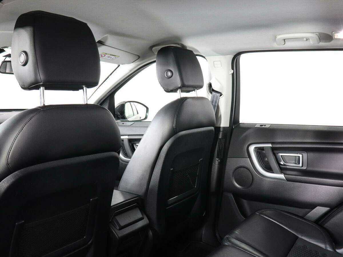 Land Rover Discovery Sport с пробегом — 2019 год. Фото: #11