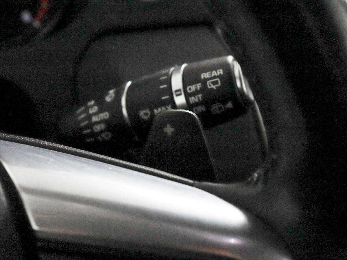 Land Rover Discovery Sport с пробегом — 2019 год. Фото: #12