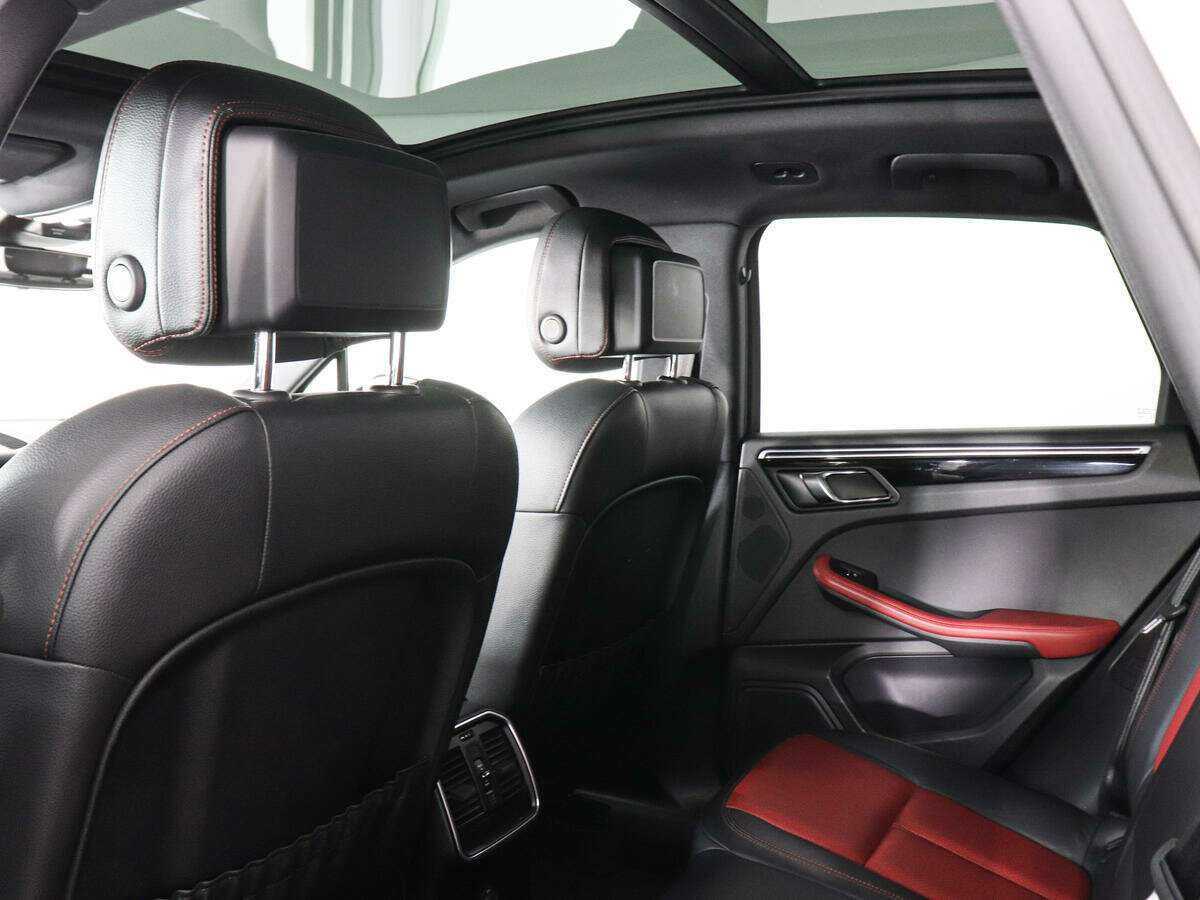 Porsche Macan с пробегом — 2019 год. Фото: #11