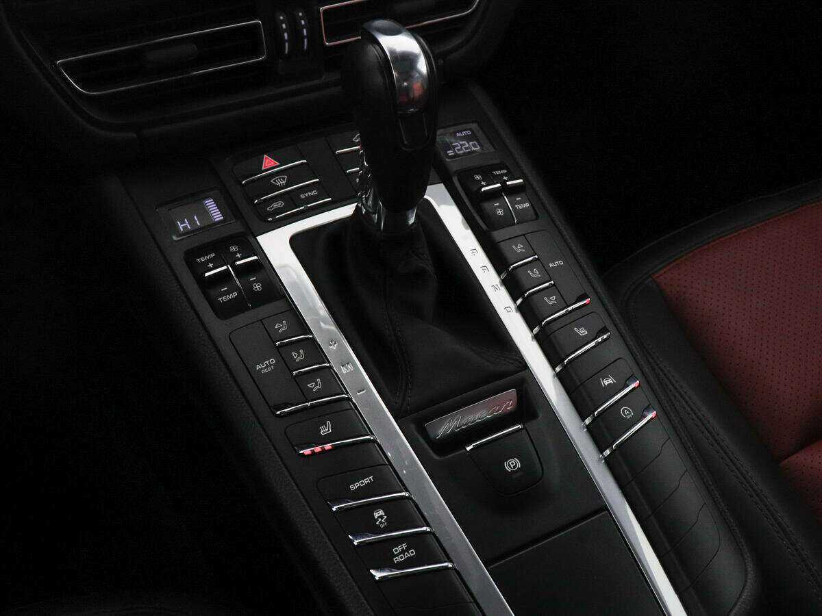 Porsche Macan с пробегом — 2019 год. Фото: #13