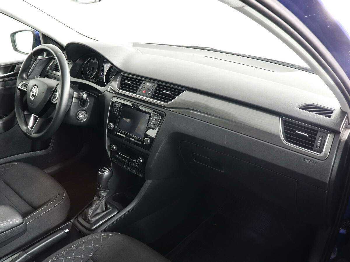 Skoda Rapid с пробегом — 2018 год. Фото: #9