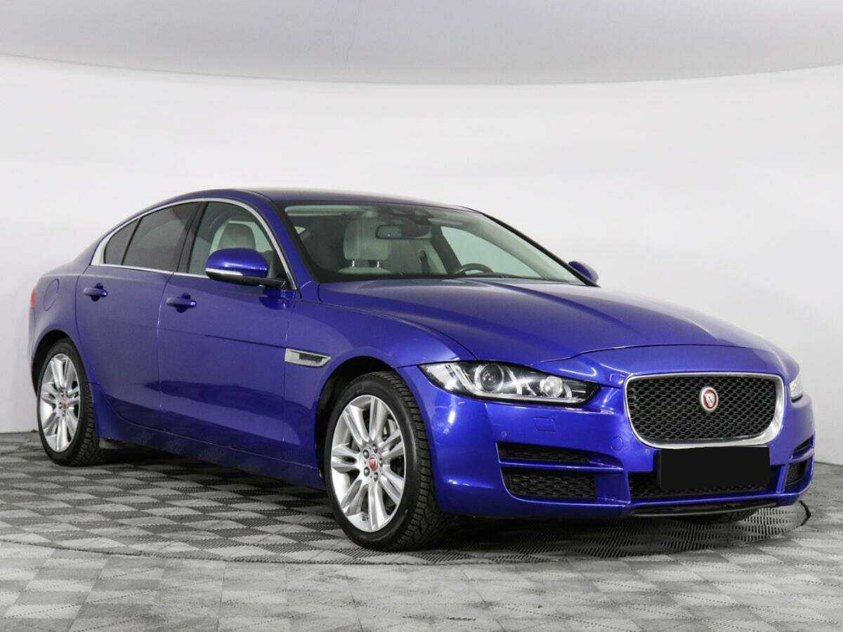 Jaguar XE с пробегом — 2016 год. Фото: #1