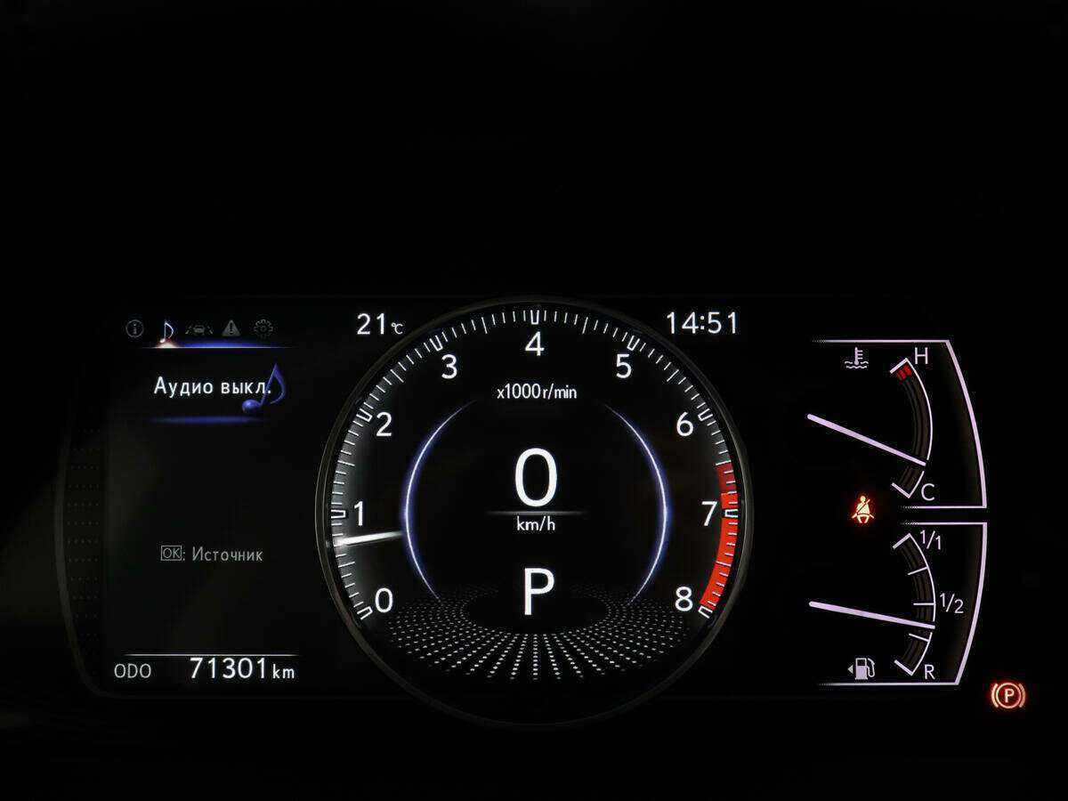 Lexus ES с пробегом — 2019 год. Фото: #10