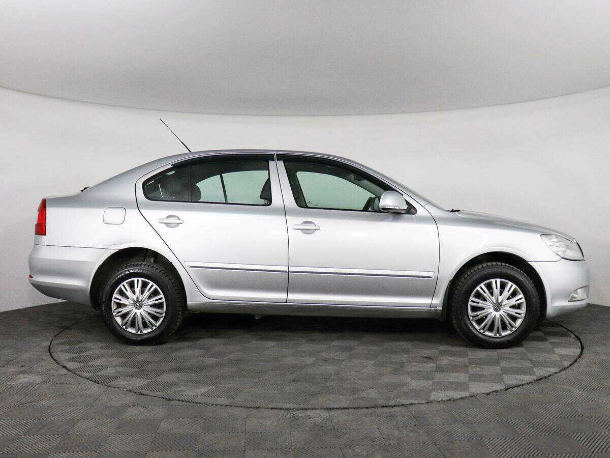 Skoda Octavia с пробегом — 2011 год. Фото: #3