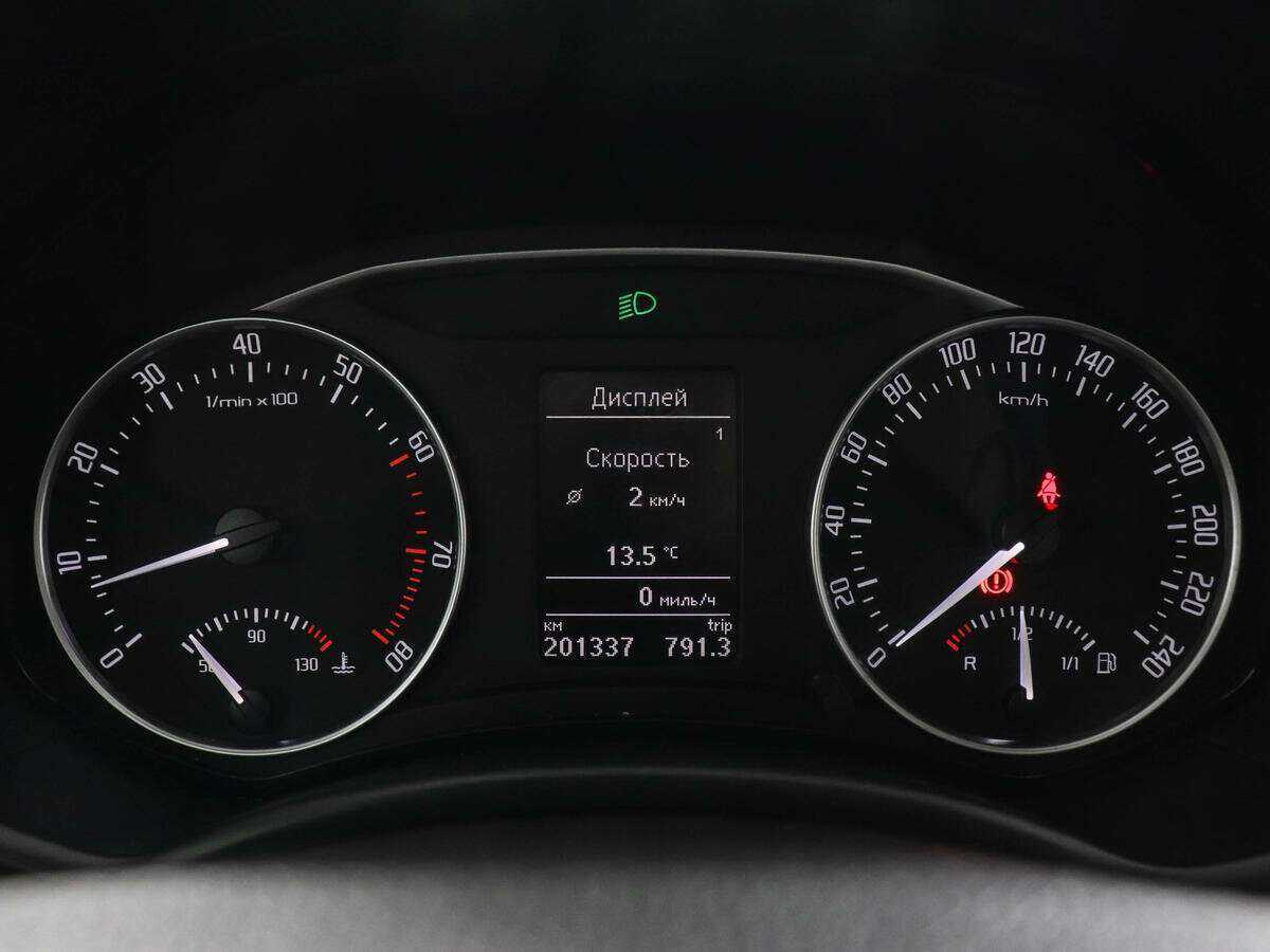 Skoda Octavia с пробегом — 2011 год. Фото: #9