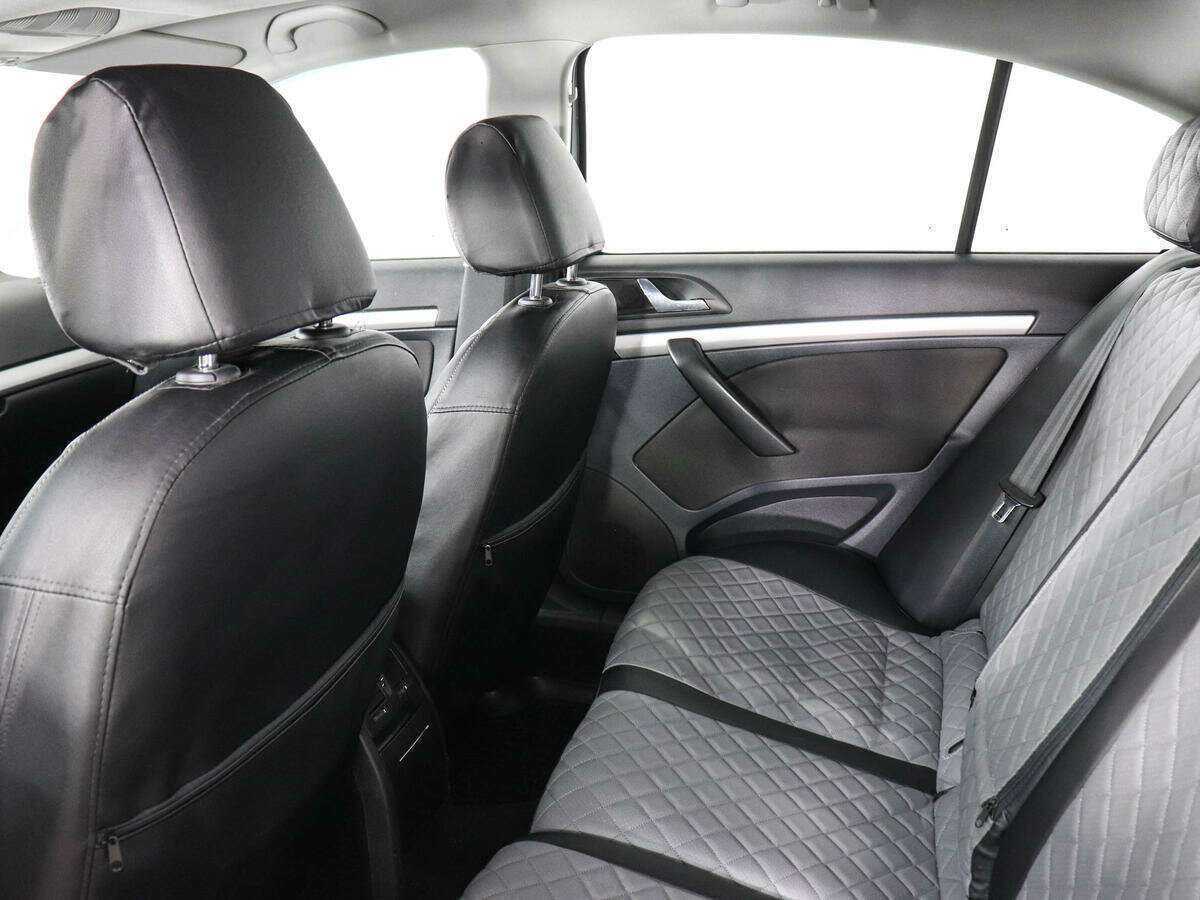 Skoda Octavia с пробегом — 2011 год. Фото: #10