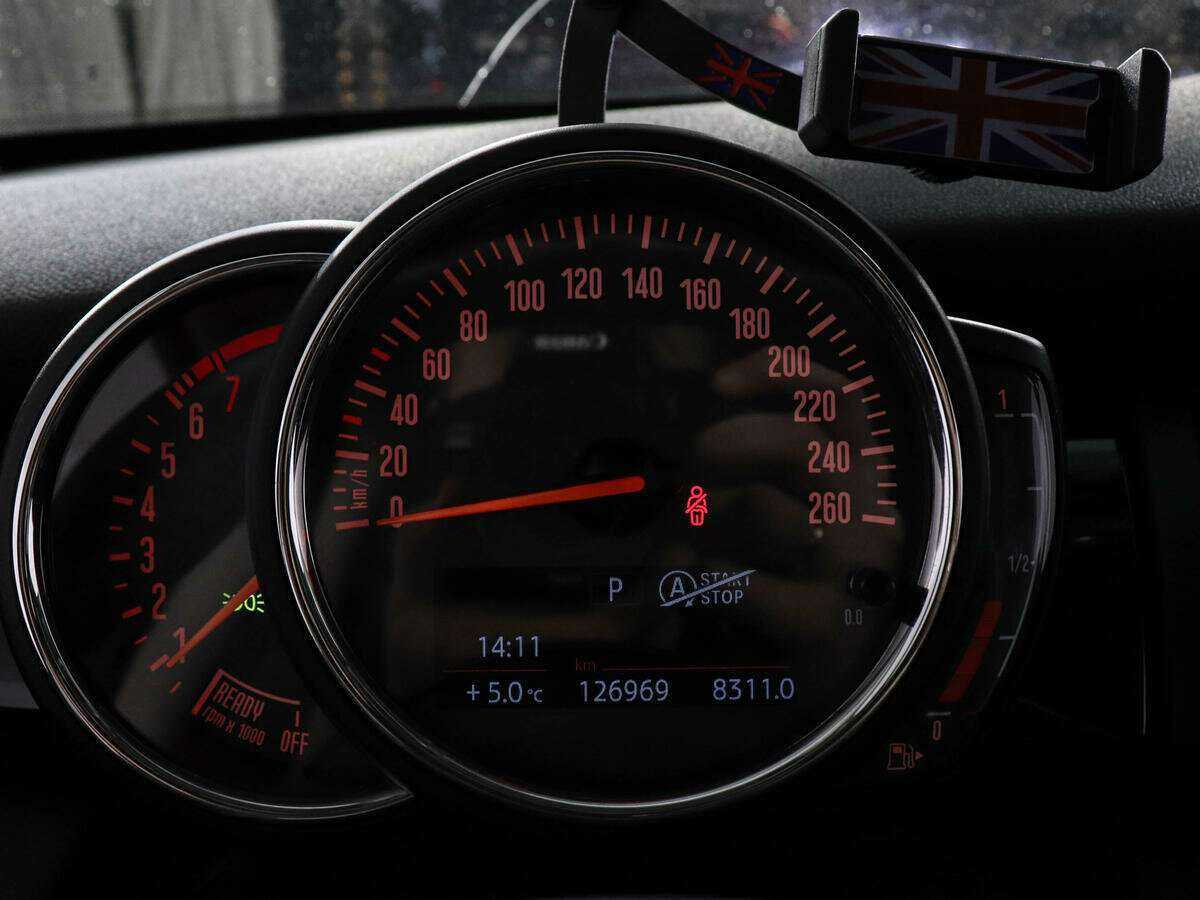 Mini Hatch с пробегом — 2018 год. Фото: #10