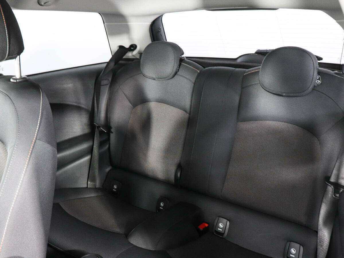 Mini Hatch с пробегом — 2018 год. Фото: #11