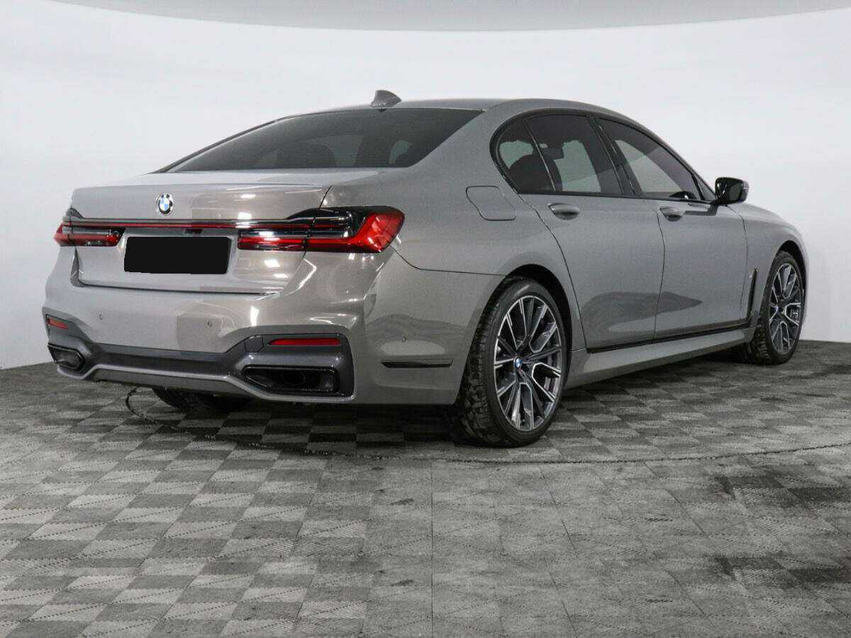 BMW 7 серии с пробегом — 2021 год. Фото: #1