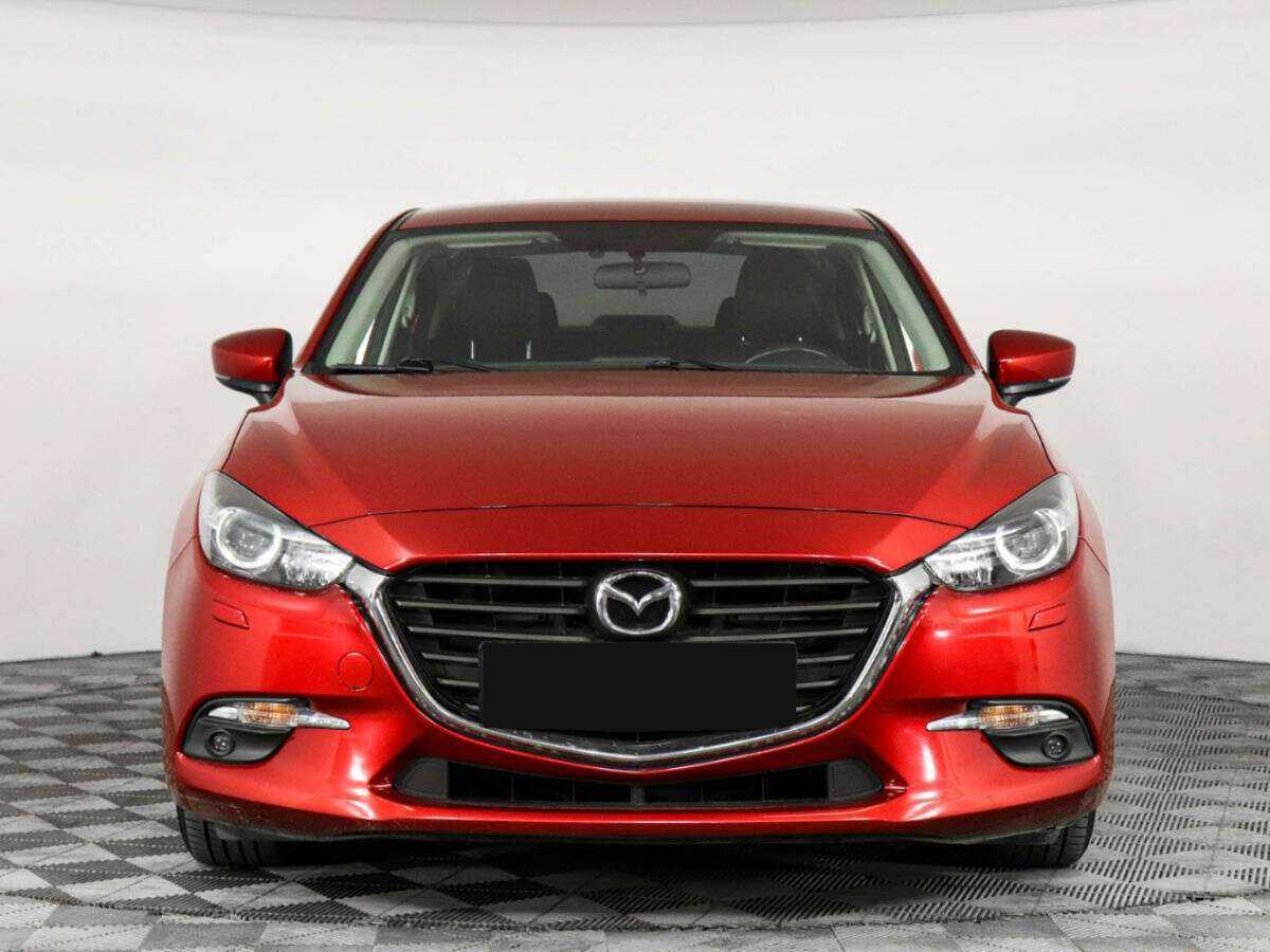 Mazda 3 с пробегом — 2018 год. Фото: #1