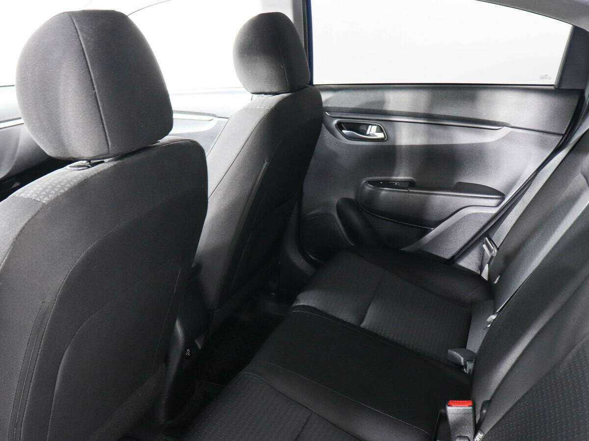 Kia Rio с пробегом — 2020 год. Фото: #11