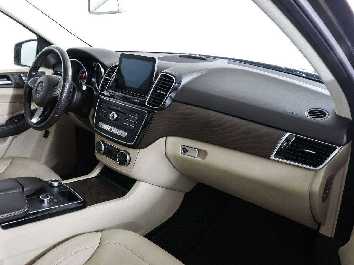 Mercedes-Benz GLE с пробегом — 2016 год. Фото: #8