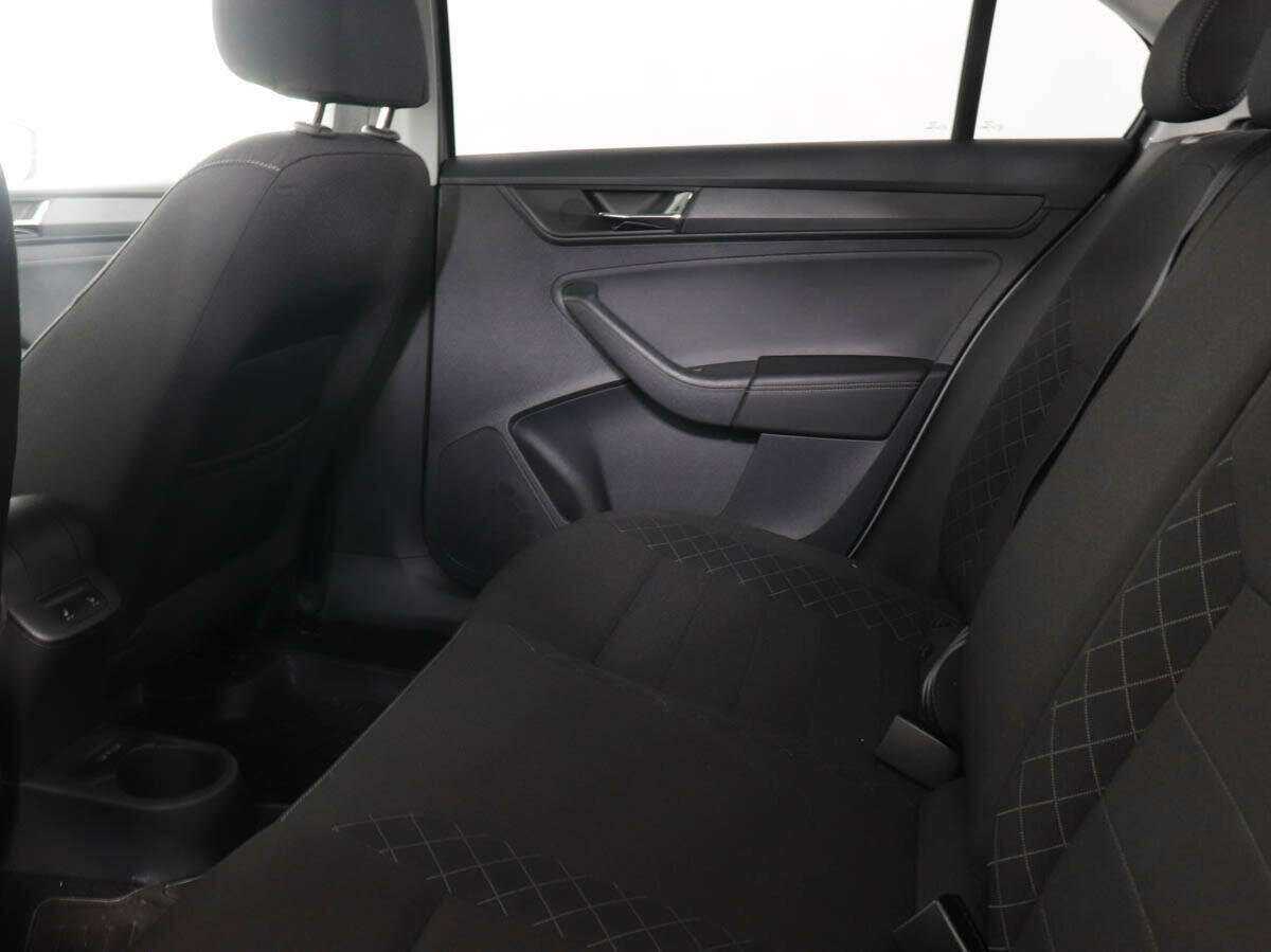 Skoda Rapid с пробегом — 2021 год. Фото: #12