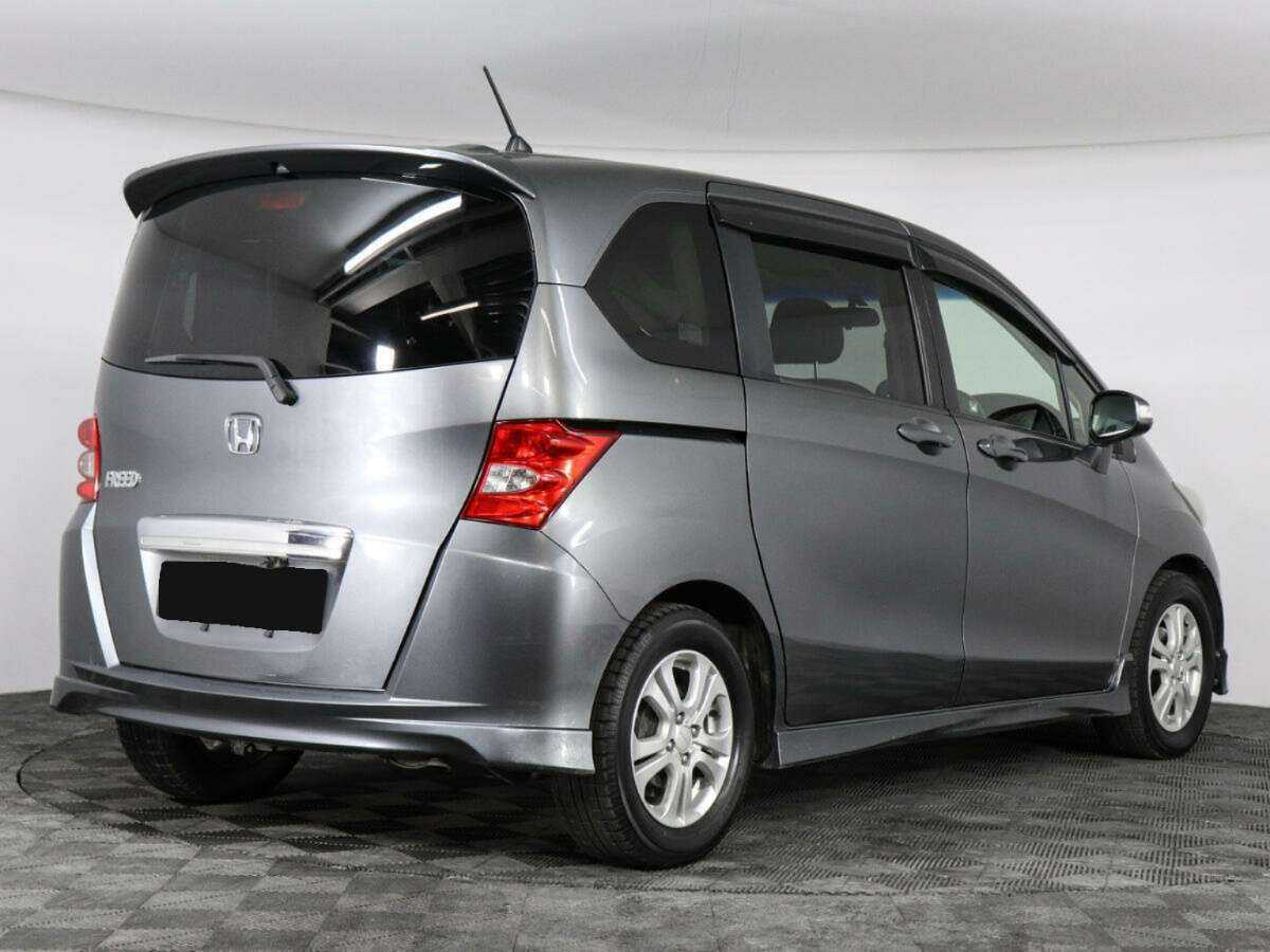 Honda Freed с пробегом — 2010 год. Фото: #4