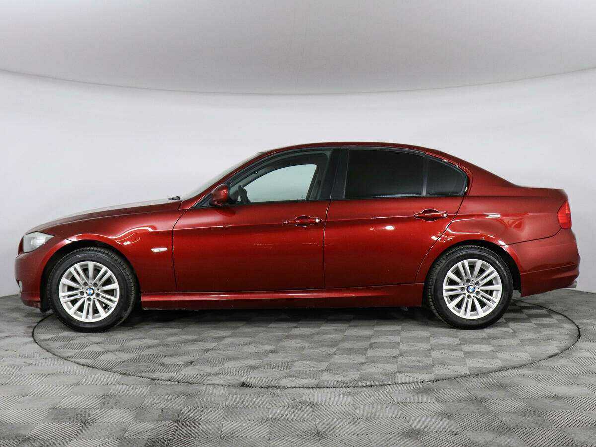 BMW 3 серии с пробегом — 2011 год. Фото: #2