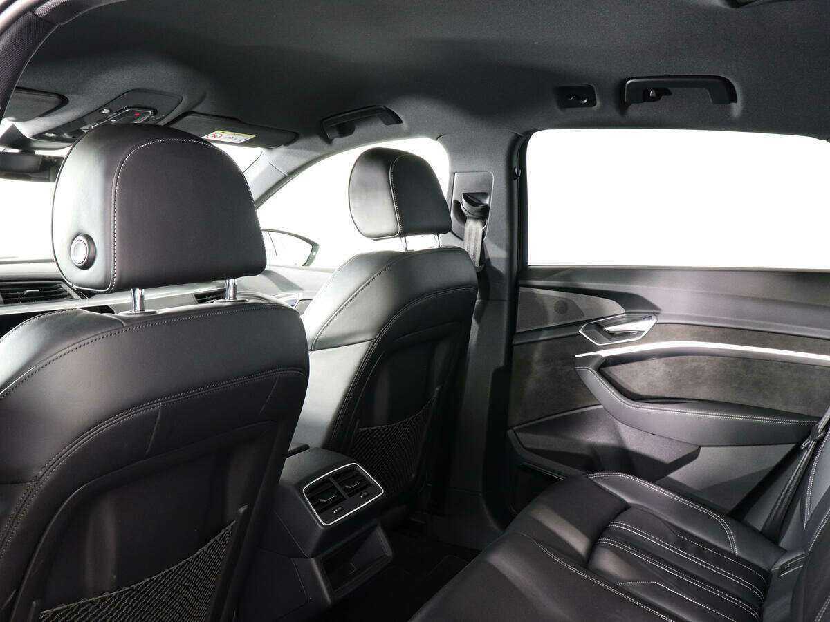 Audi e-tron с пробегом — 2020 год. Фото: #11