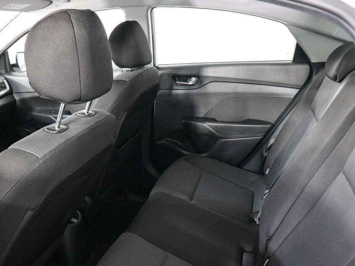 Hyundai Solaris с пробегом — 2019 год. Фото: #10