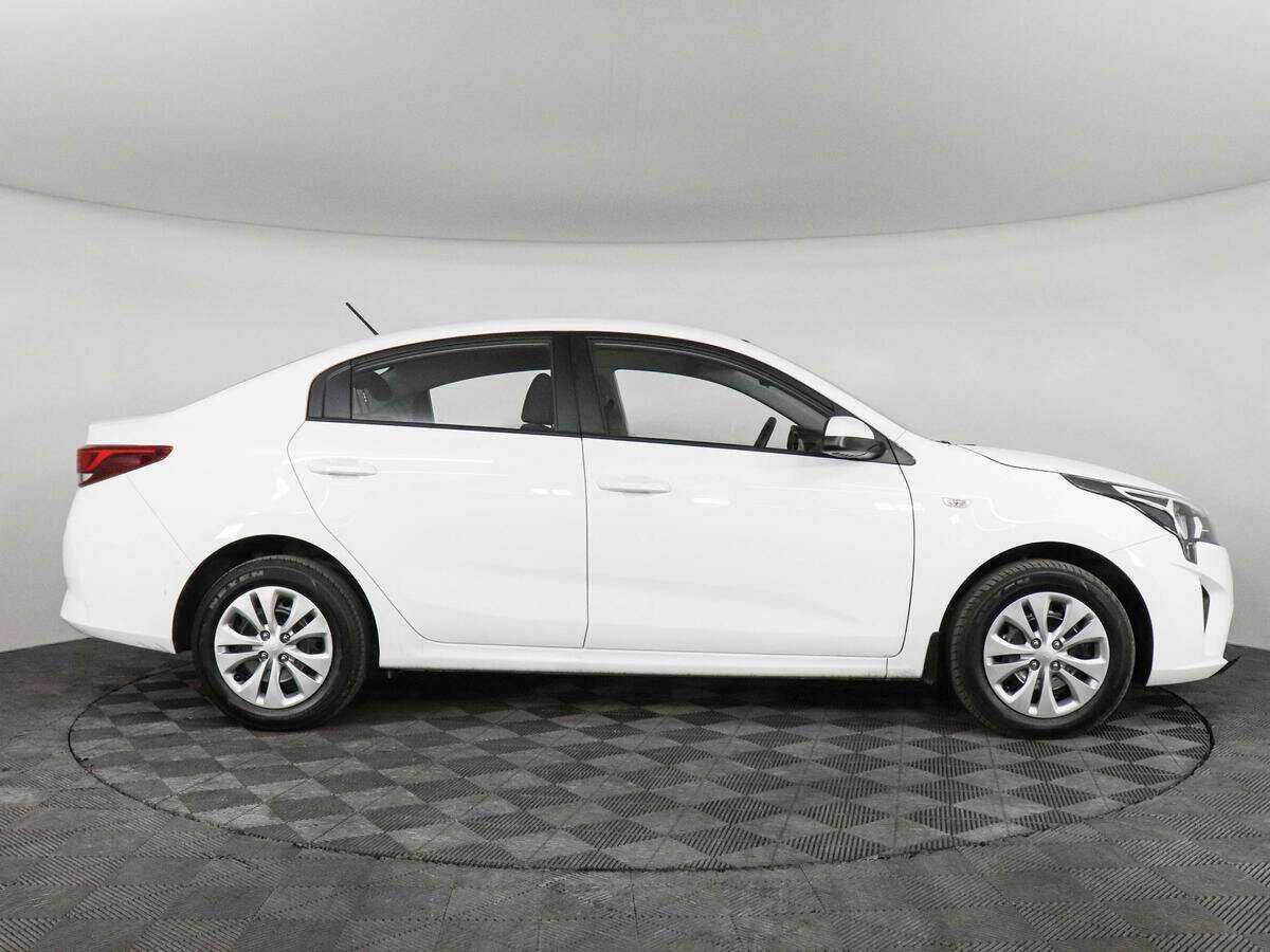 Kia Rio с пробегом — 2021 год. Фото: #3
