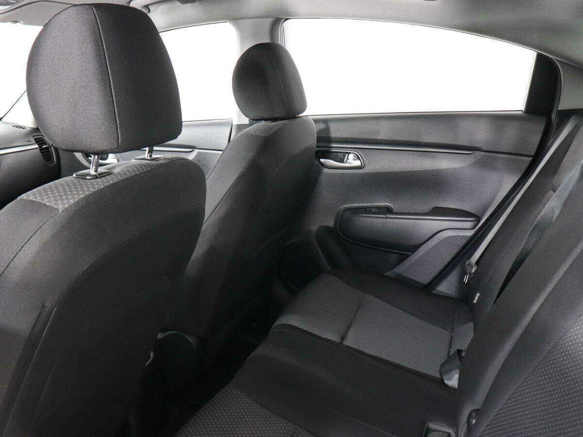 Kia Rio с пробегом — 2021 год. Фото: #11