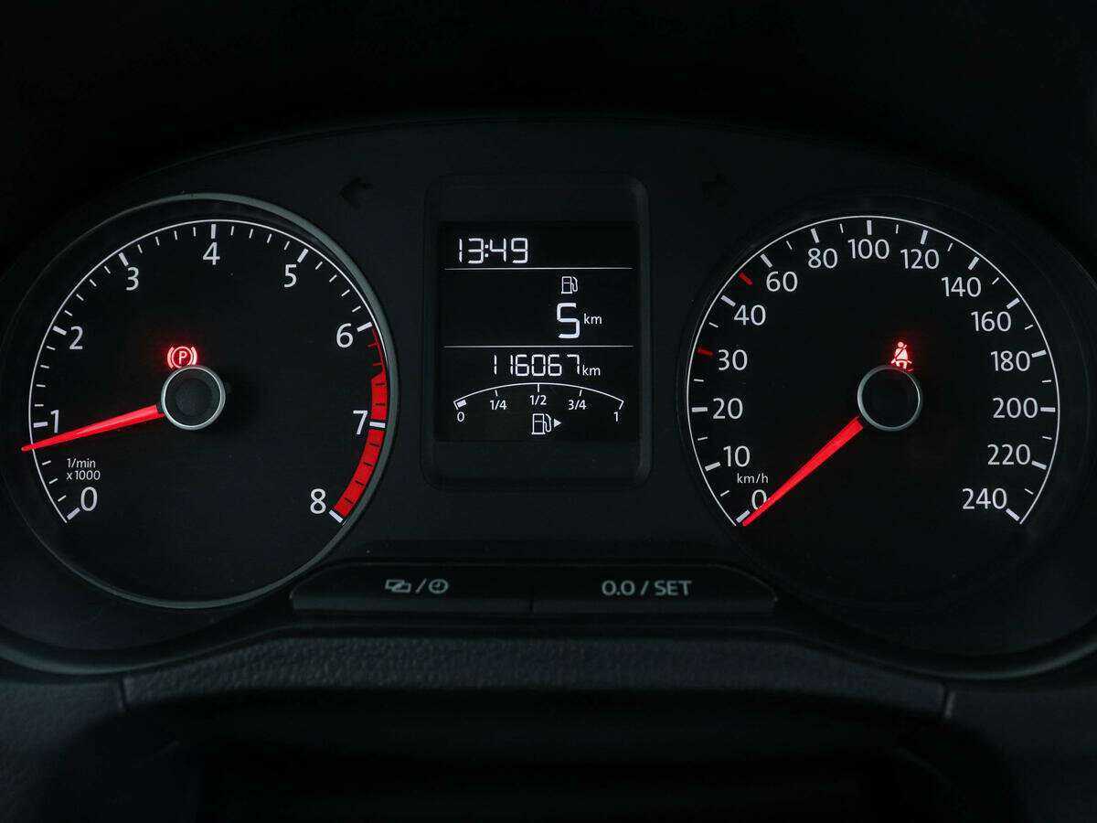 Volkswagen Polo с пробегом — 2018 год. Фото: #9