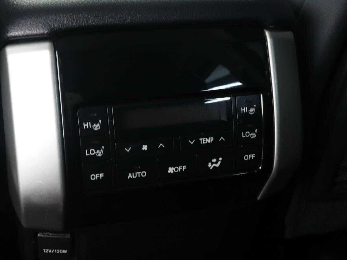 Toyota Land Cruiser Prado с пробегом — 2019 год. Фото: #13