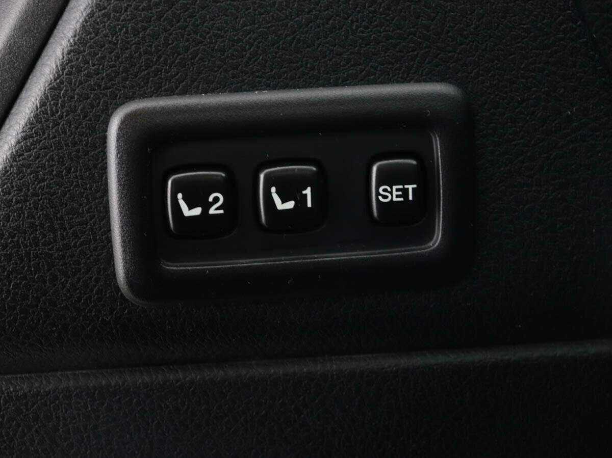 Toyota Land Cruiser Prado с пробегом — 2019 год. Фото: #16