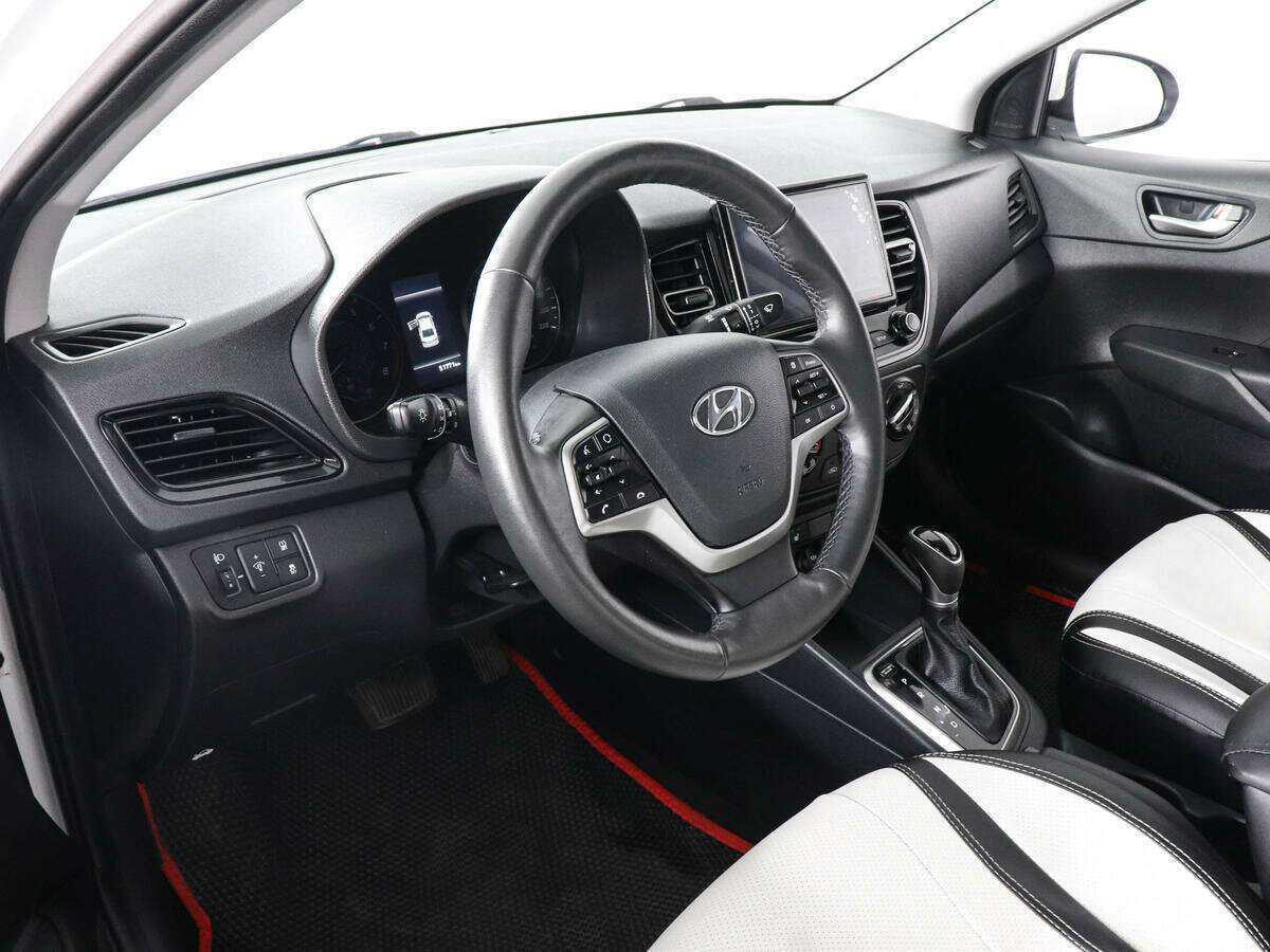 Hyundai Solaris с пробегом — 2022 год. Фото: #7