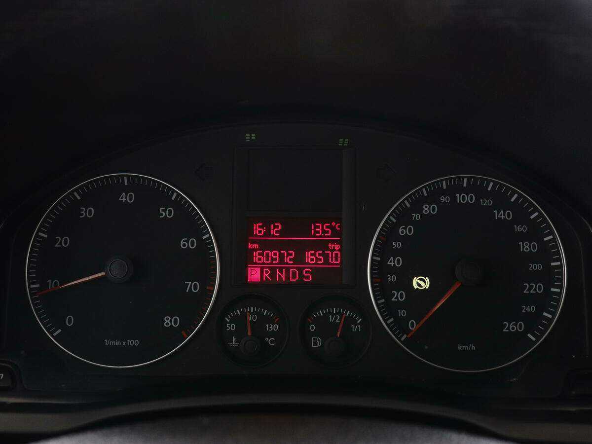 Volkswagen Jetta с пробегом — 2007 год. Фото: #6