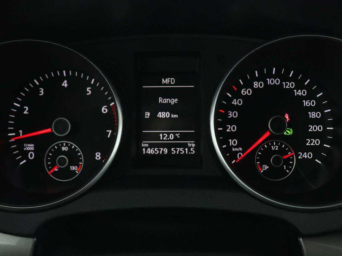 Volkswagen Golf с пробегом — 2009 год. Фото: #6