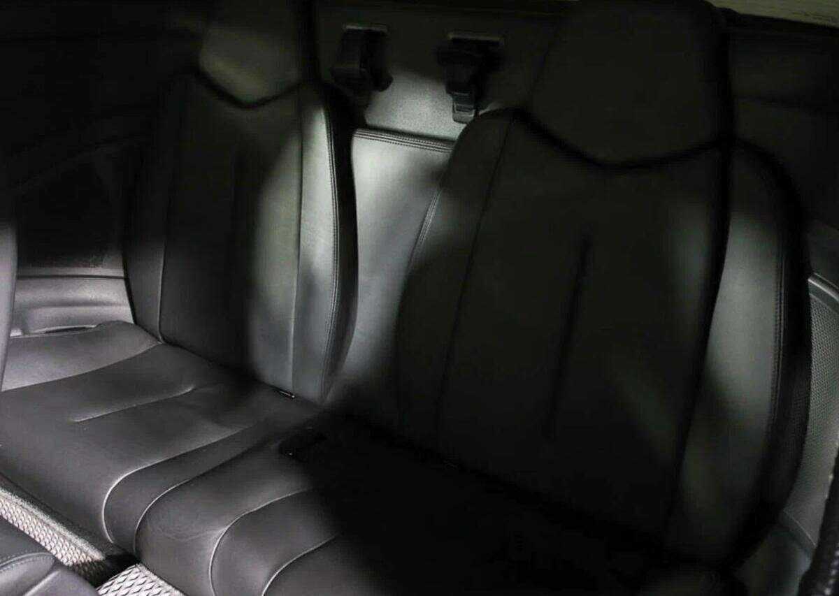 Peugeot RCZ с пробегом — 2011 год. Фото: #8