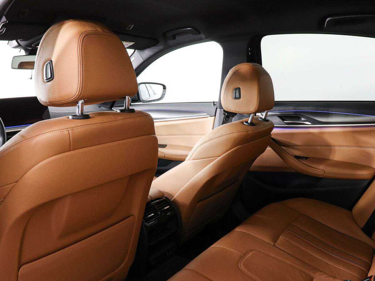 BMW 5 серии с пробегом — 2021 год. Фото: #9