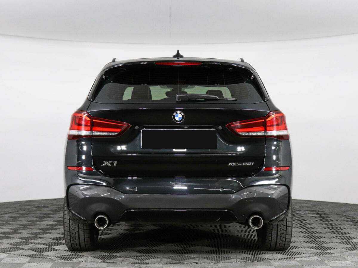 BMW X1 с пробегом — 2022 год. Фото: #3