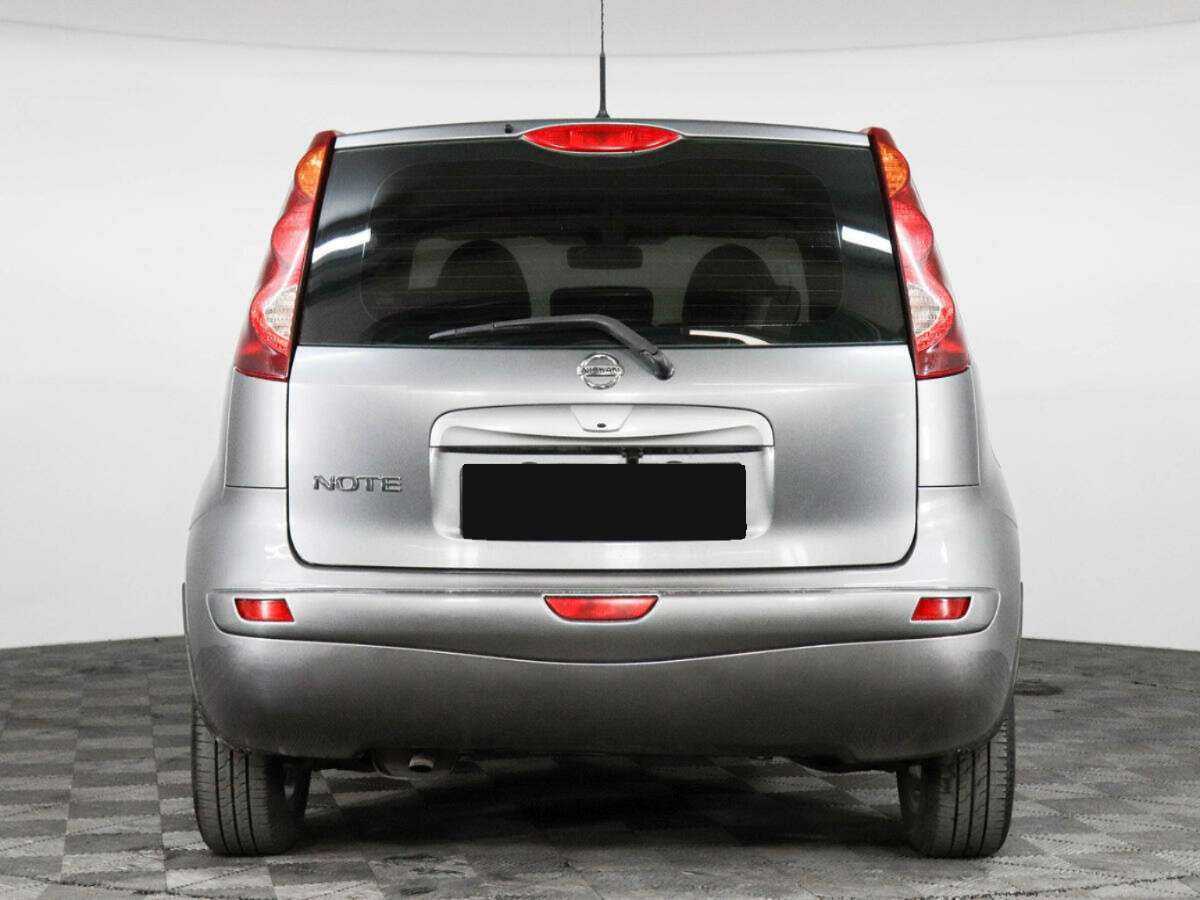 Nissan Note с пробегом — 2011 год. Фото: #4