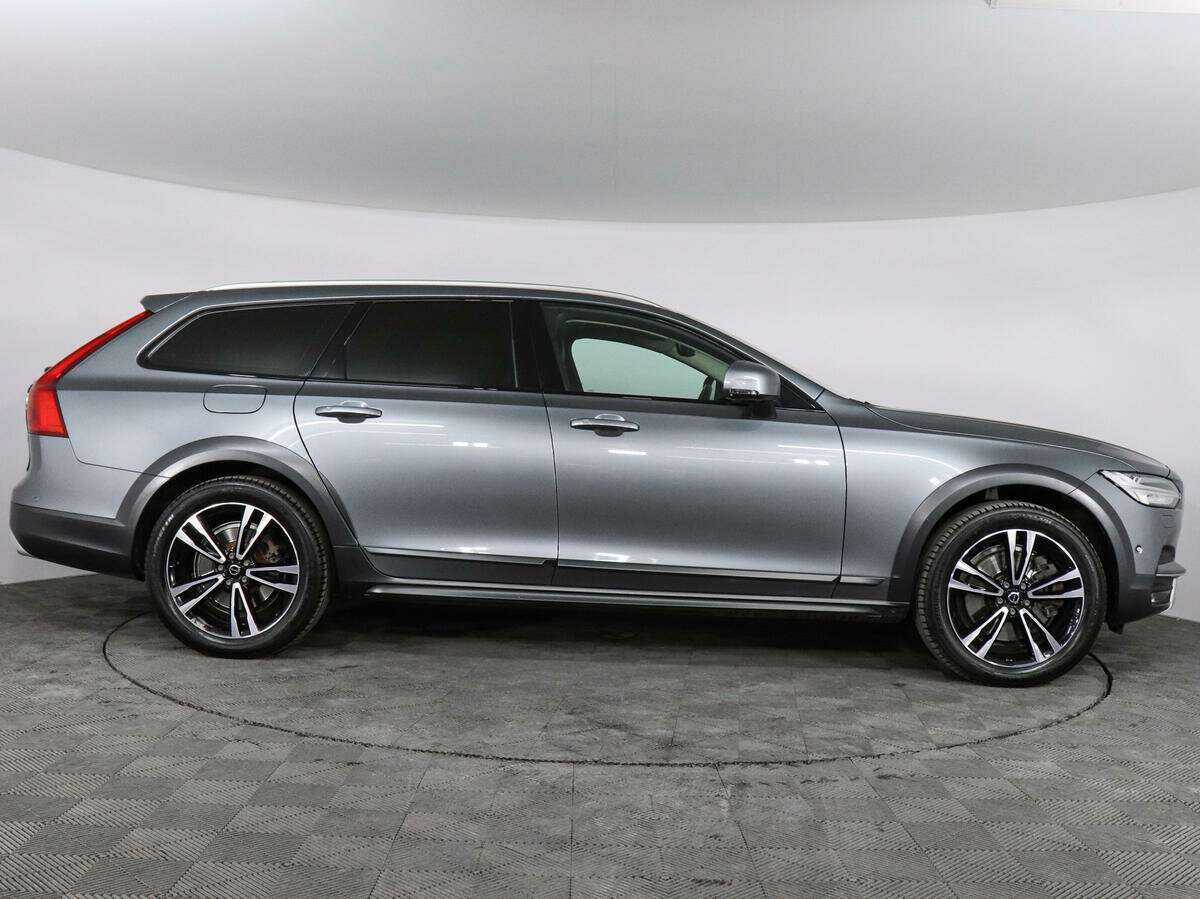 Volvo V90 Cross Country с пробегом — 2019 год. Фото: #3
