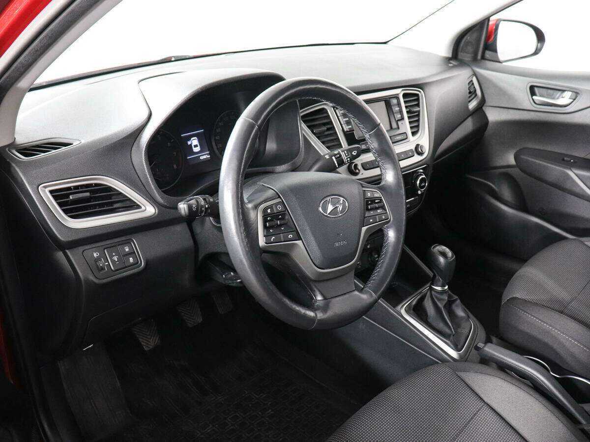 Hyundai Solaris с пробегом — 2019 год. Фото: #4