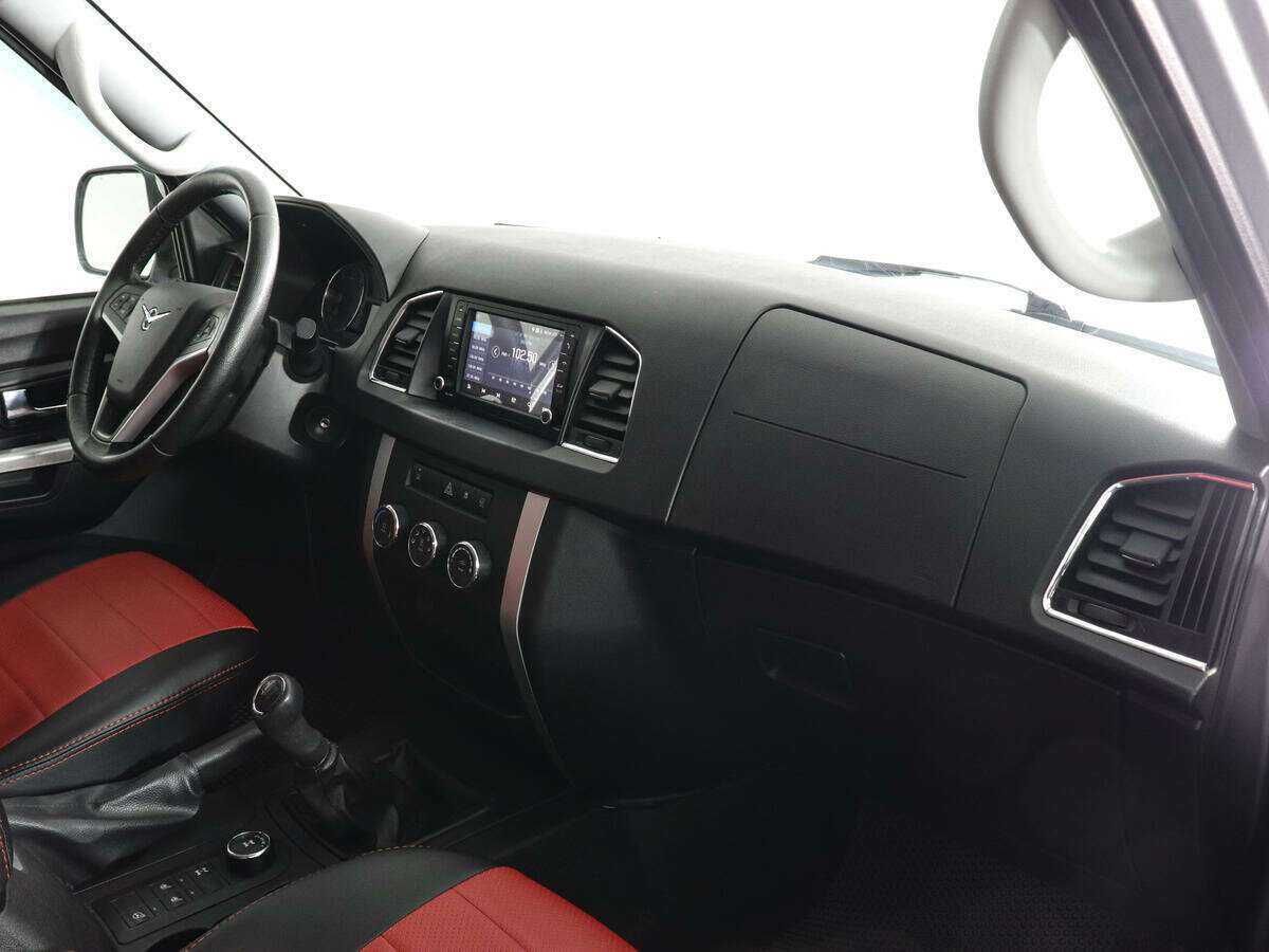 УАЗ Patriot с пробегом — 2018 год. Фото: #8