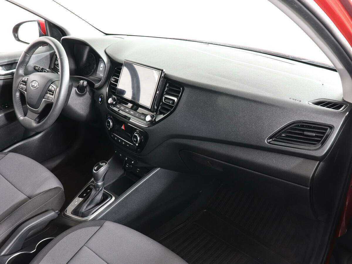 Hyundai Solaris с пробегом — 2021 год. Фото: #8