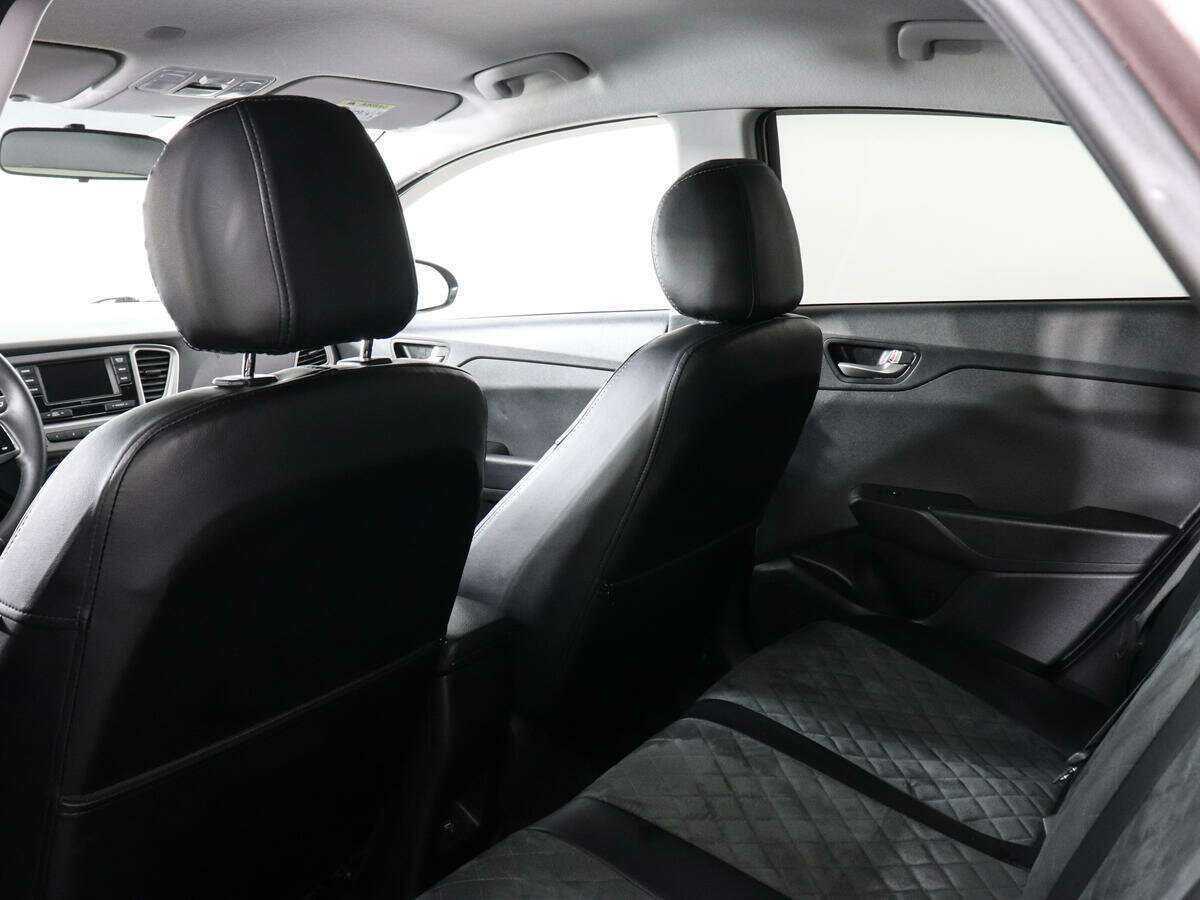 Hyundai Solaris с пробегом — 2021 год. Фото: #10