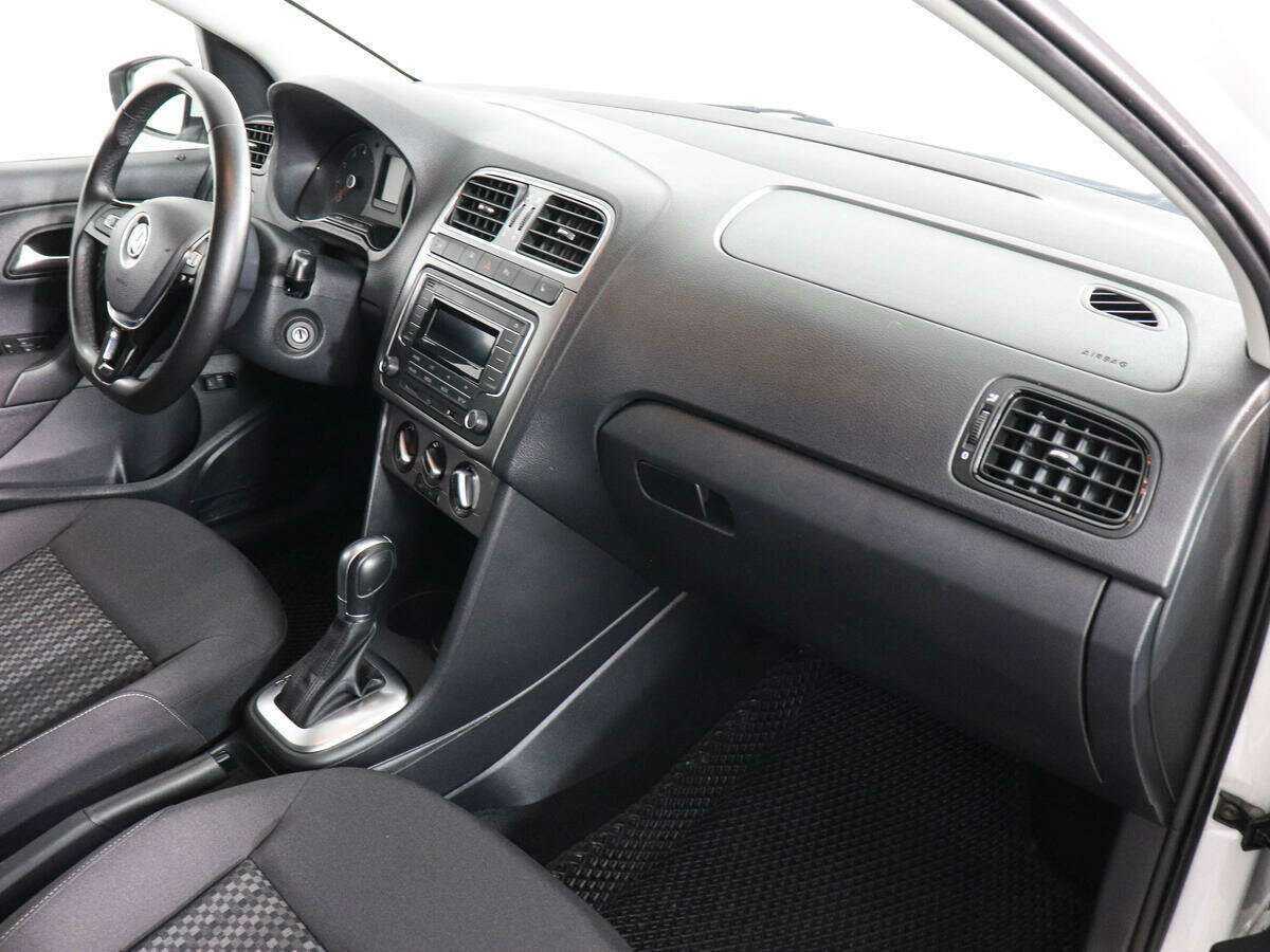 Volkswagen Polo с пробегом — 2019 год. Фото: #8