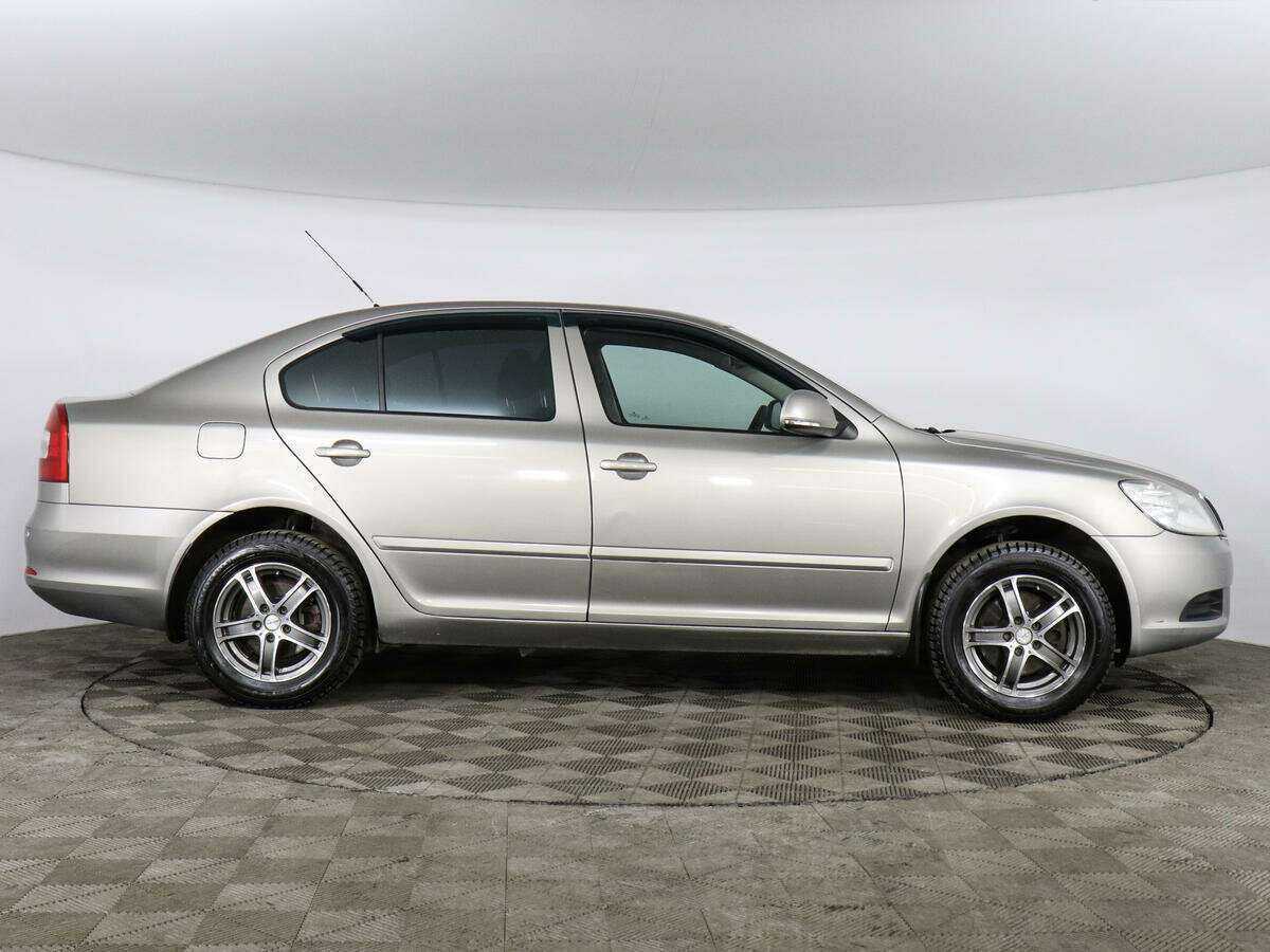 Skoda Octavia с пробегом — 2011 год. Фото: #3