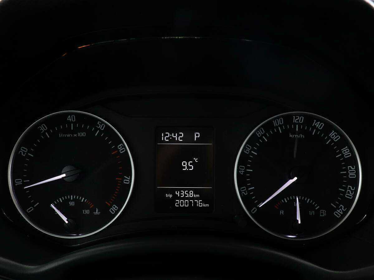 Skoda Octavia с пробегом — 2011 год. Фото: #9