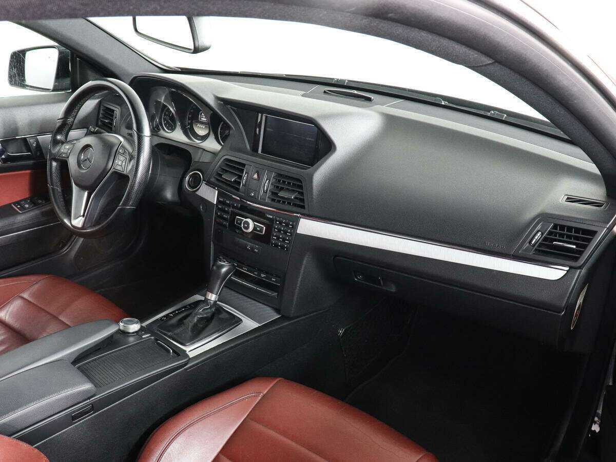 Mercedes-Benz E-Класс с пробегом — 2011 год. Фото: #9