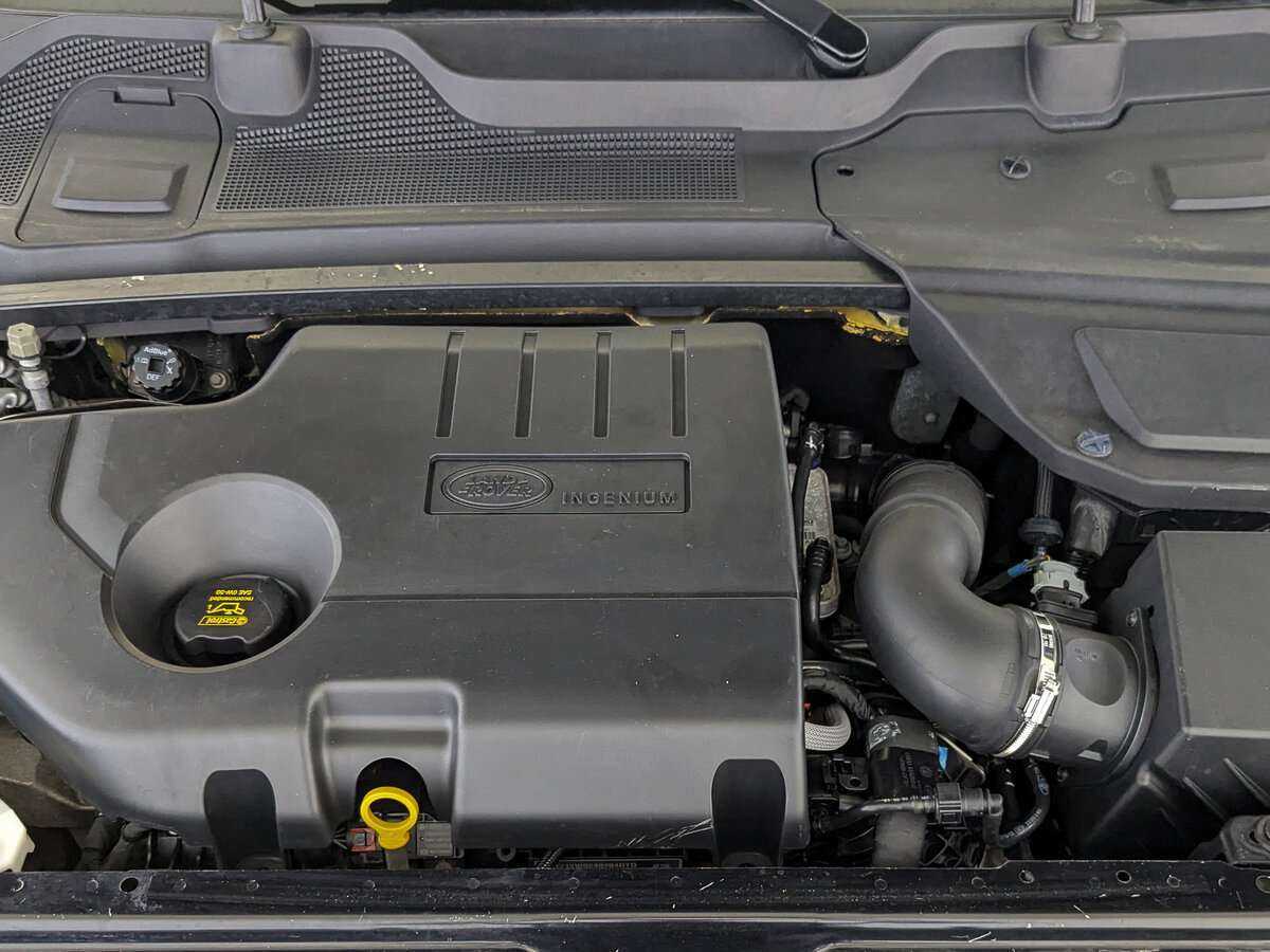 Land Rover Discovery Sport с пробегом — 2018 год. Фото: #8