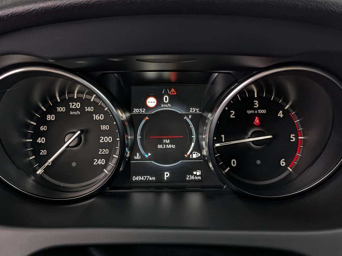 Land Rover Discovery Sport с пробегом — 2018 год. Фото: #15