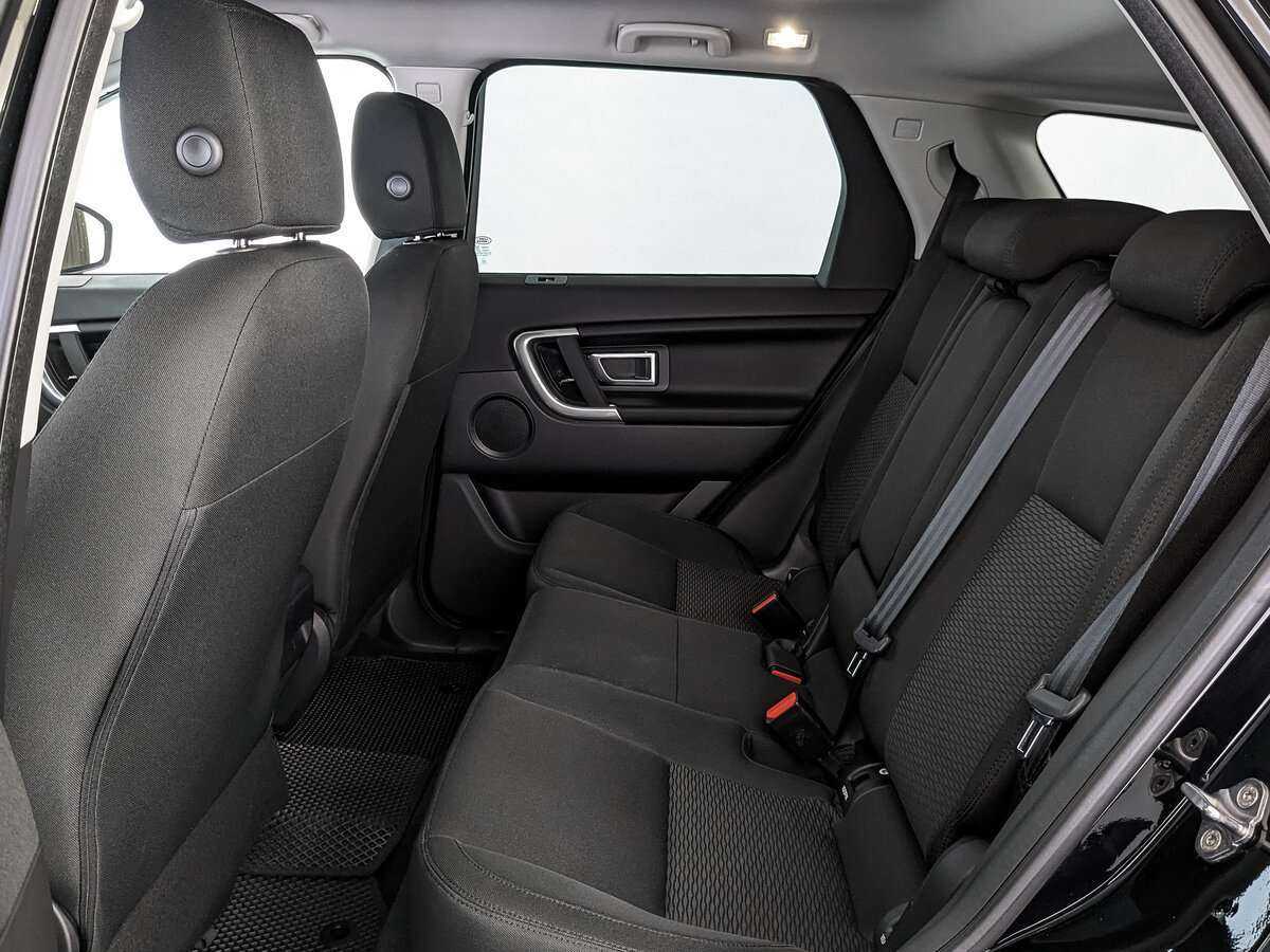 Land Rover Discovery Sport с пробегом — 2018 год. Фото: #17