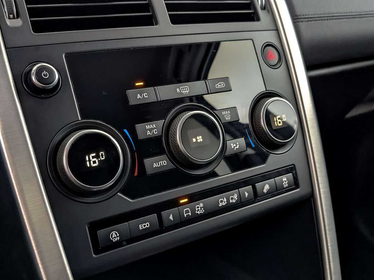 Land Rover Discovery Sport с пробегом — 2018 год. Фото: #20